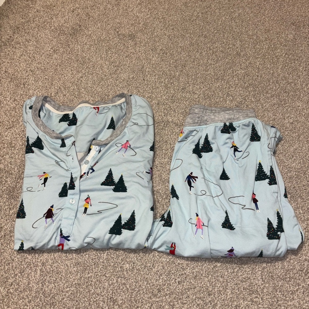 Kate Spade Blue Pajama Set with Skier Print  2x $60